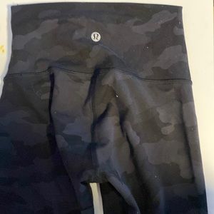 Lululemon black camo wunder train leggings, size 2